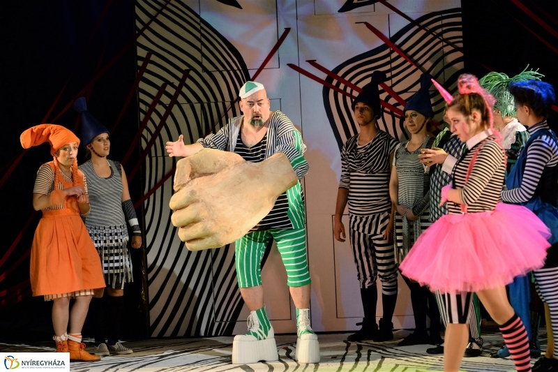 Tündér Lala-gyermekdarab a nagyszínpadon