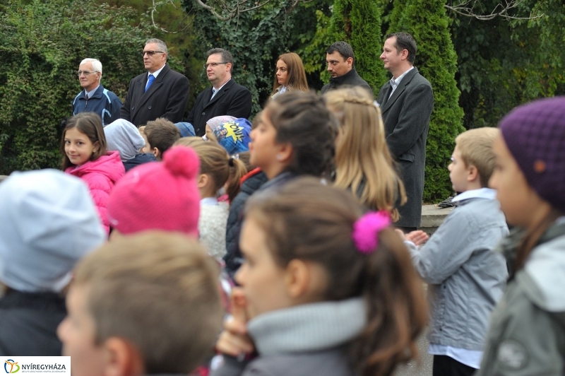 1956-os koszorúzások 2016 - fotó Szarka Lajos