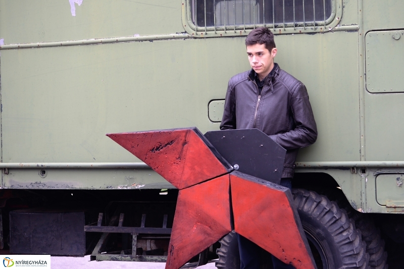 Az 1956-os ünnepi megemlékezés a Hősök terén