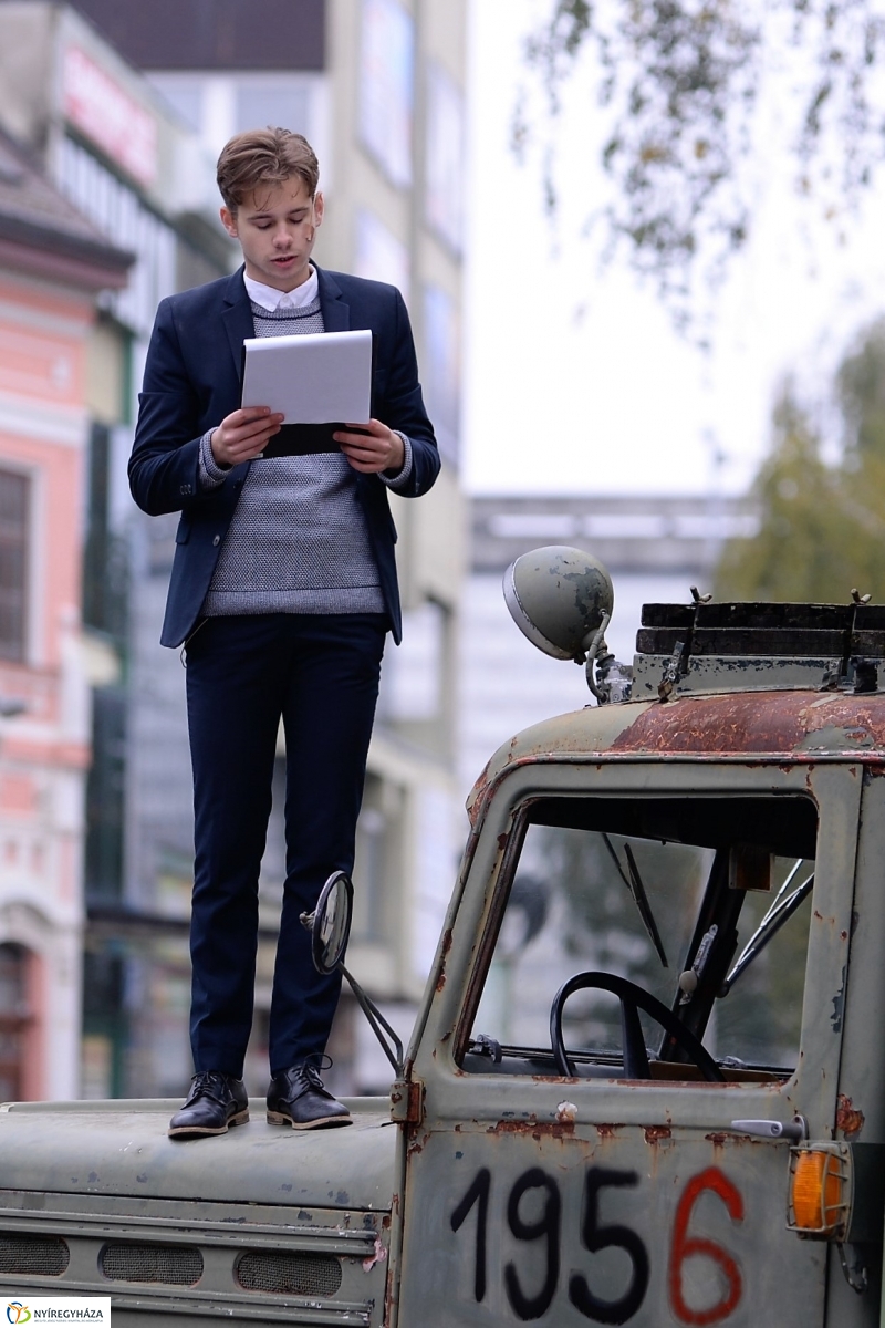 Az 1956-os ünnepi megemlékezés a Hősök terén