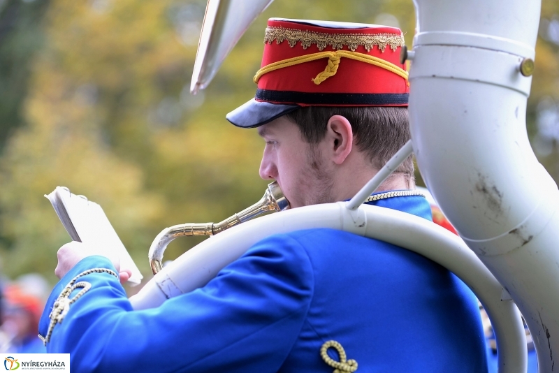 Az 1956-os ünnepi megemlékezés a Hősök terén