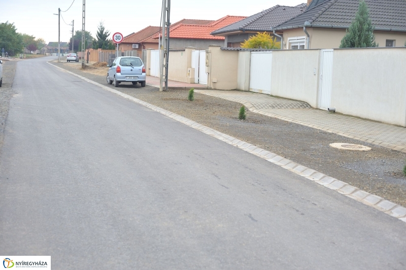Útszakasz átadás a Lombkorona utcán - fotó Szarka Lajos