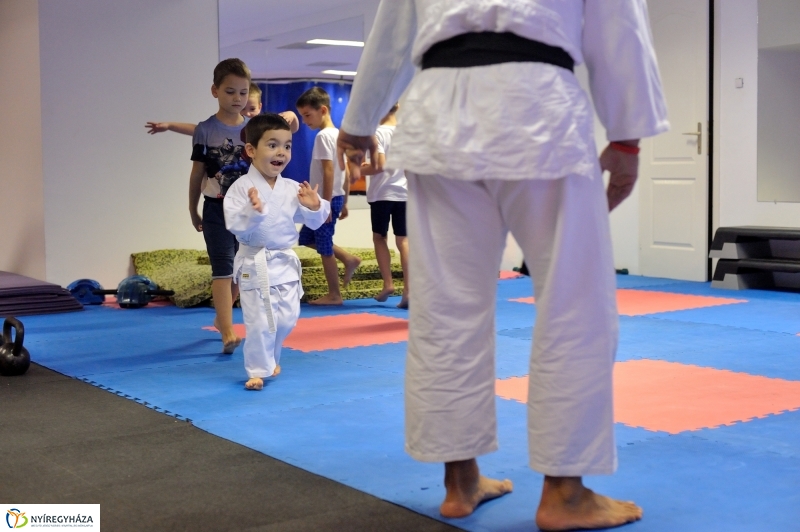 Mozdulj Nyíregyháza 2016 gyerek karate -fotó Szarka Lajos