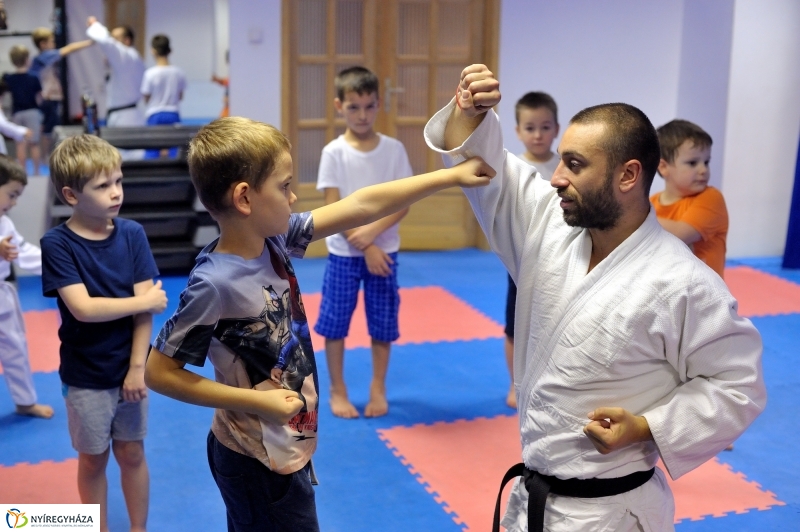 Mozdulj Nyíregyháza 2016 gyerek karate -fotó Szarka Lajos