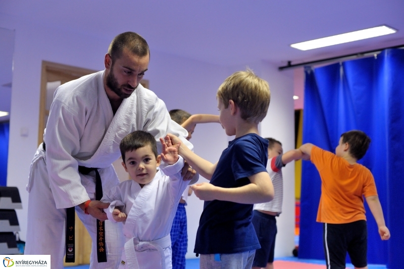 Mozdulj Nyíregyháza 2016 gyerek karate -fotó Szarka Lajos