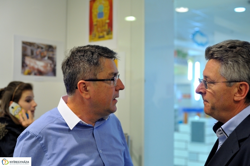 Eljövendő Maitrea Budha fotókiállítás - fotó Szarka Lajos