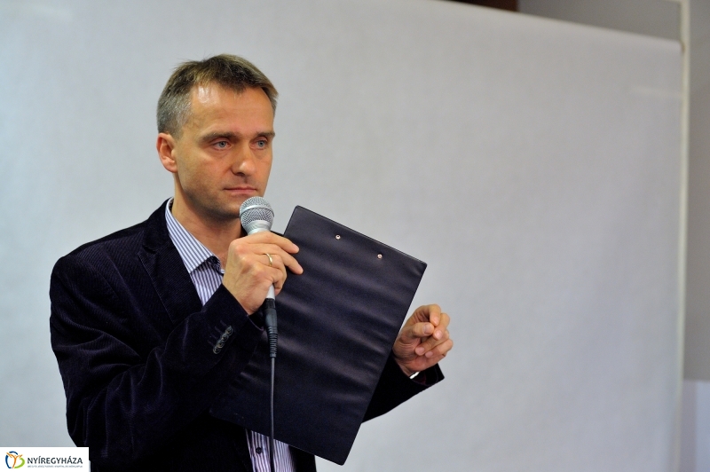 Eljövendő Maitrea Budha fotókiállítás - fotó Szarka Lajos