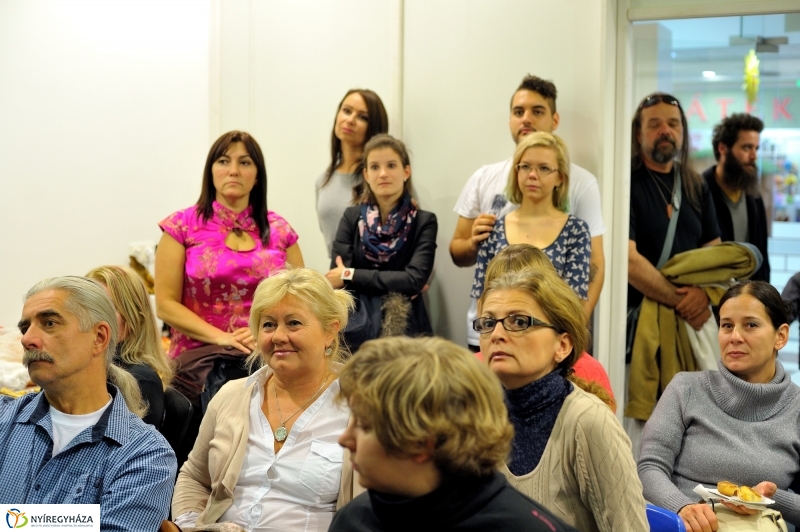 Eljövendő Maitrea Budha fotókiállítás - fotó Szarka Lajos