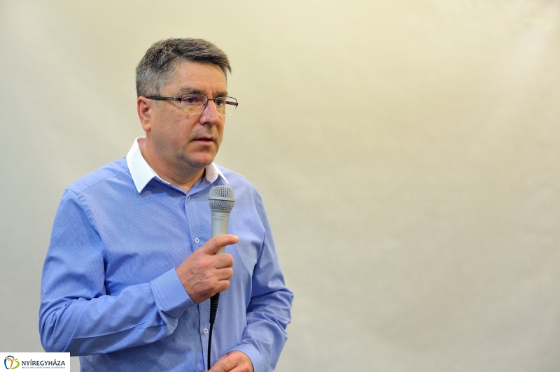 Eljövendő Maitrea Budha fotókiállítás - fotó Szarka Lajos