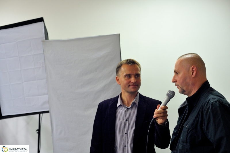 Eljövendő Maitrea Budha fotókiállítás - fotó Szarka Lajos