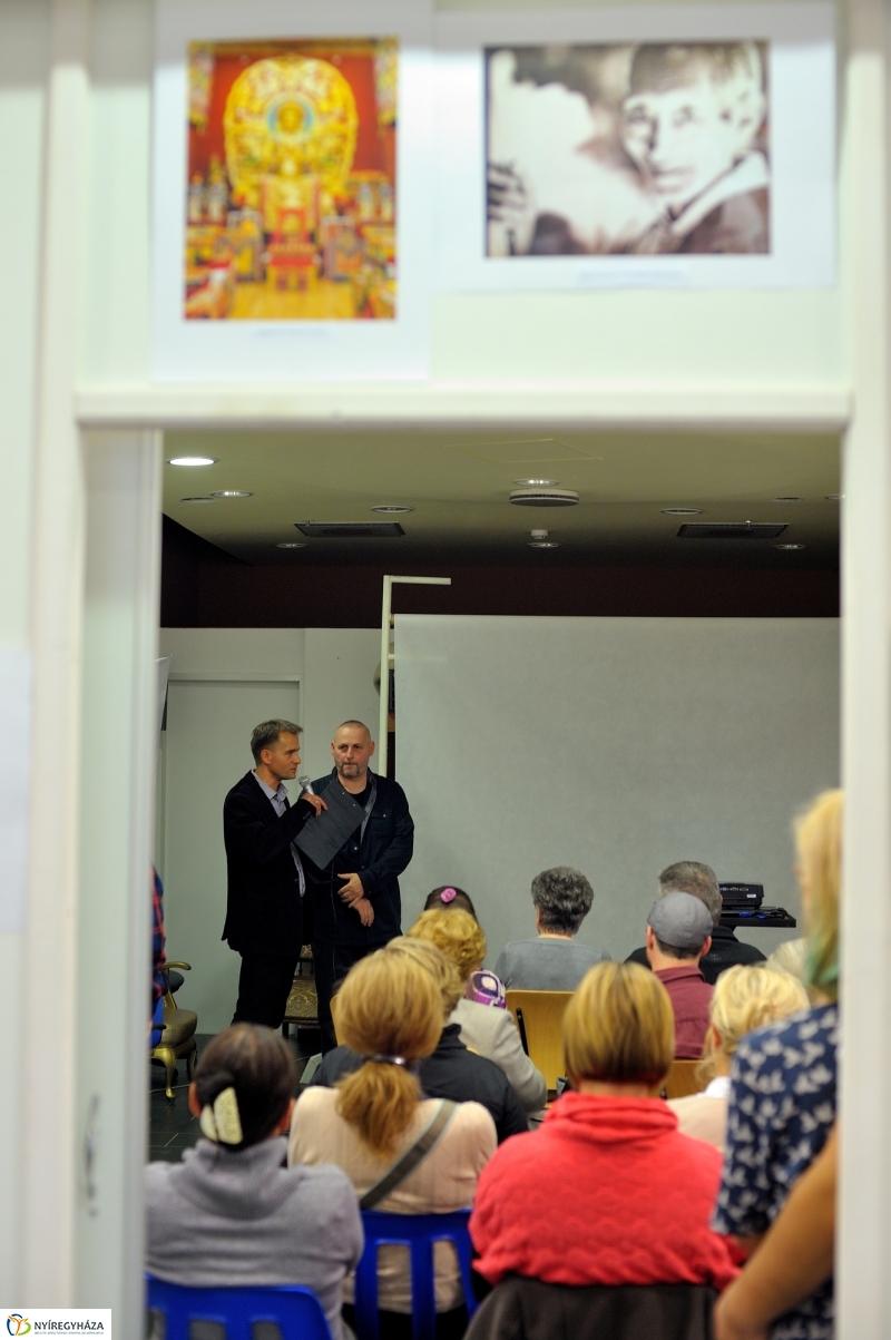 Eljövendő Maitrea Budha fotókiállítás - fotó Szarka Lajos