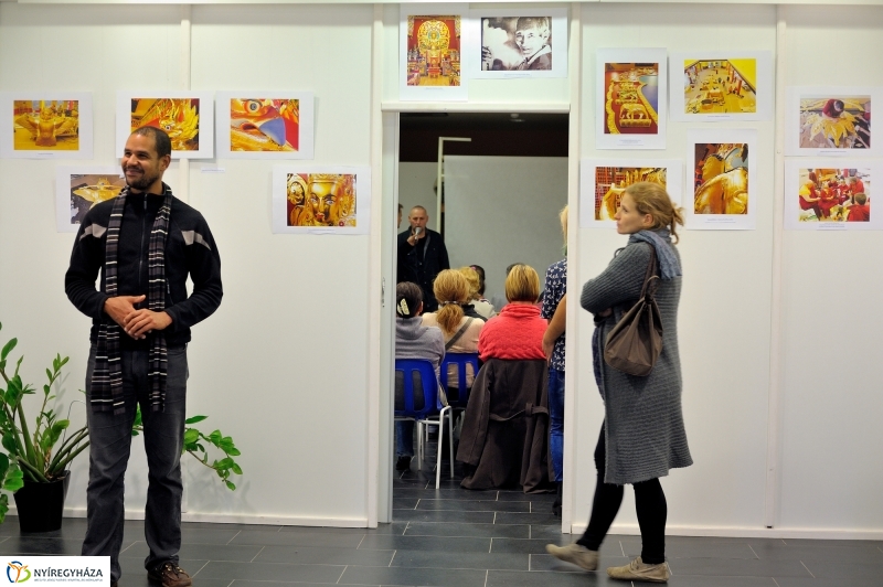 Eljövendő Maitrea Budha fotókiállítás - fotó Szarka Lajos