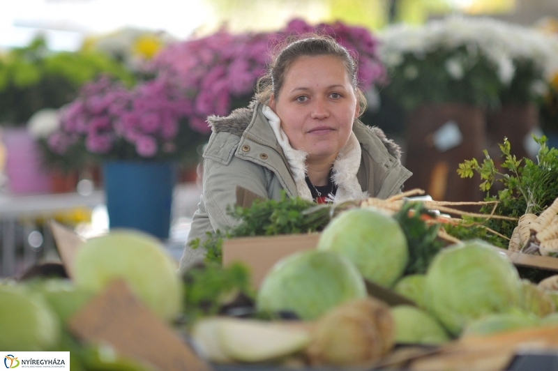 Búza téri piac ősszel - fotó Szarka Lajos