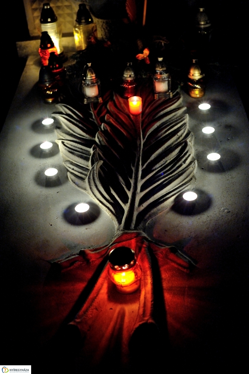 Emlékezés Fényei - fotó Szarka Lajos