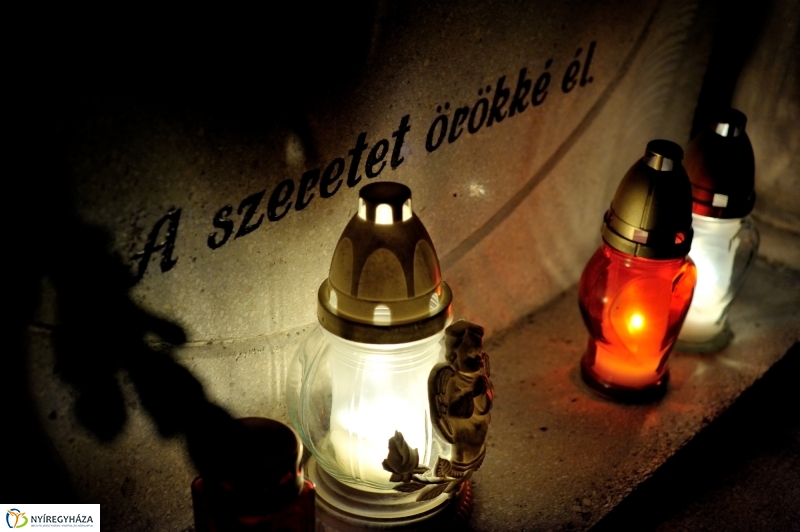 Emlékezés Fényei - fotó Szarka Lajos