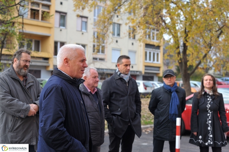 Helyszíni bejárás a Szántó Kovács János utcán - fotó Szarka Lajos