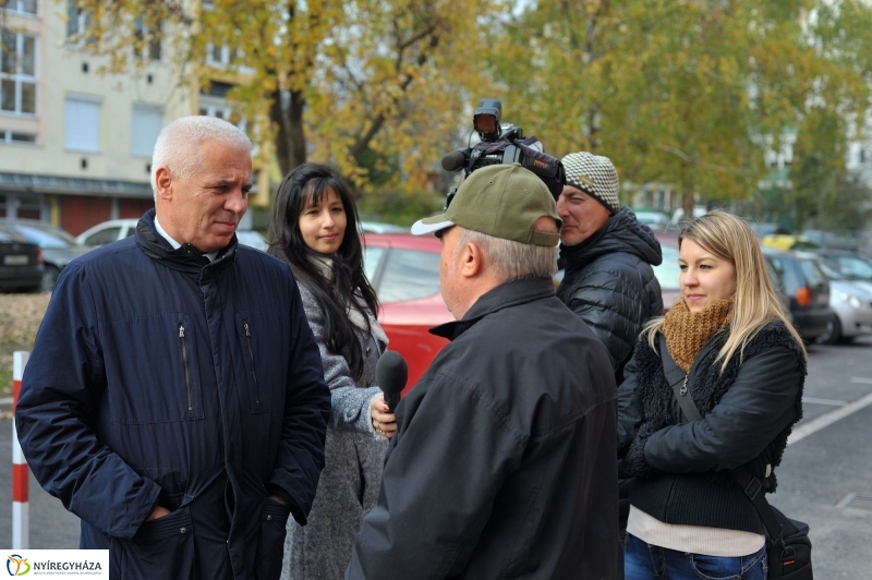 Helyszíni bejárás a Szántó Kovács János utcán - fotó Szarka Lajos