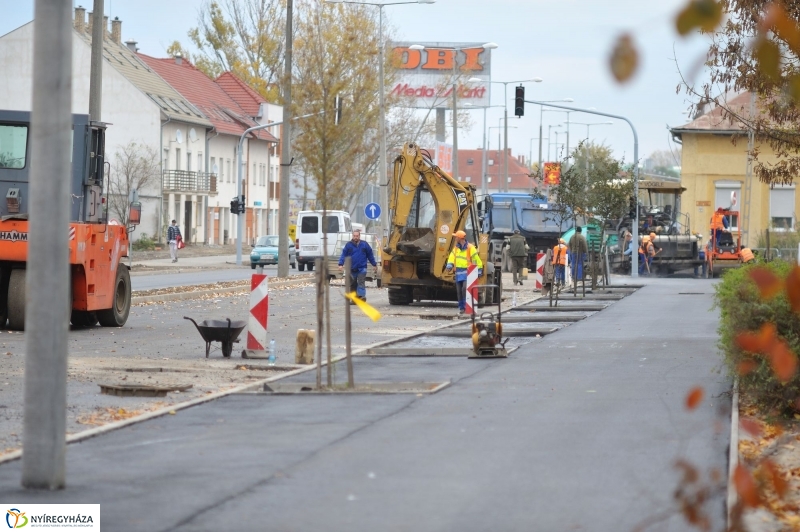 Elkezdődött a beruházás a Szegfű utcán XIII - fotó Szarka Lajos