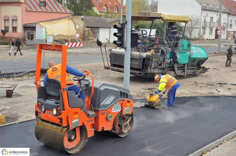 Elkezdődött a beruházás a Szegfű utcán XIII - fotó Szarka Lajos