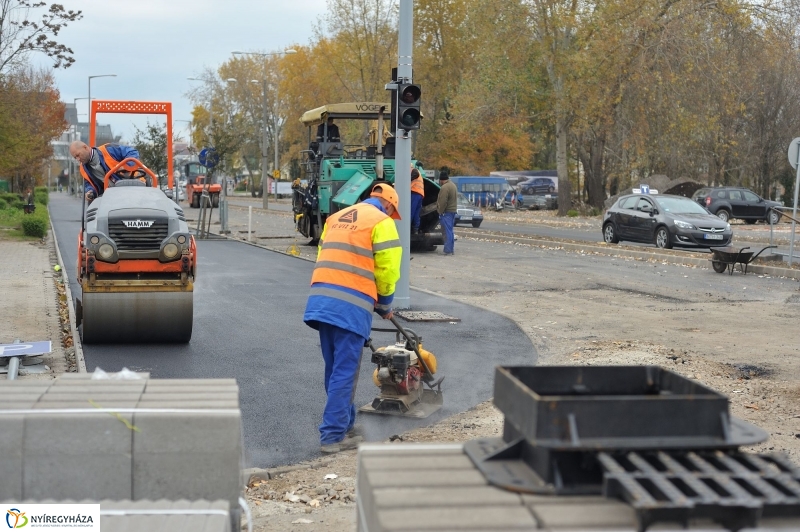 Elkezdődött a beruházás a Szegfű utcán XIII - fotó Szarka Lajos