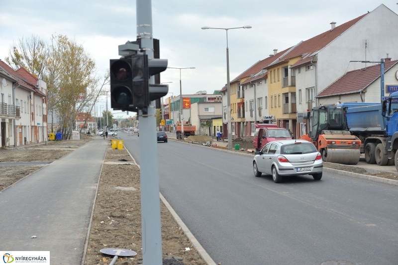 Elkezdődött a beruházás a Szegfű utcán XIII - fotó Szarka Lajos