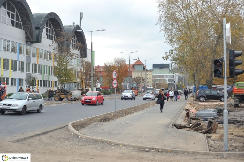 Elkezdődött a beruházás a Szegfű utcán XIII - fotó Szarka Lajos