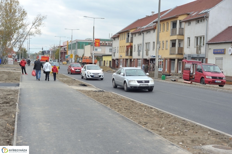 Elkezdődött a beruházás a Szegfű utcán XIII - fotó Szarka Lajos