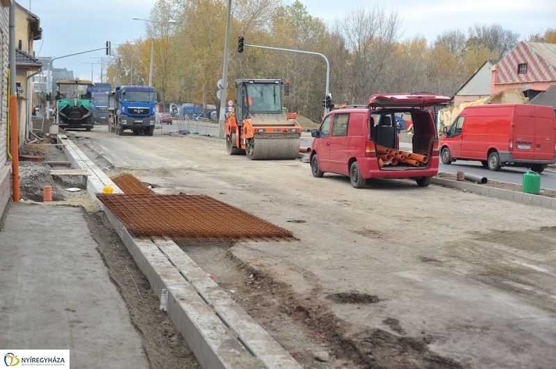 Elkezdődött a beruházás a Szegfű utcán XIII - fotó Szarka Lajos