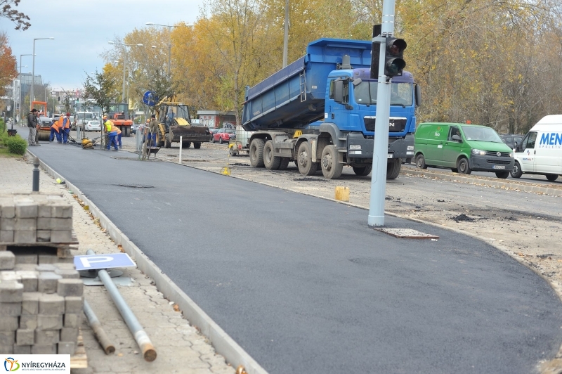 Elkezdődött a beruházás a Szegfű utcán XIII - fotó Szarka Lajos