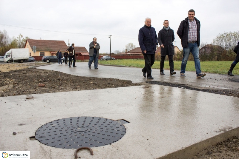 Helyszíni szemle a Tüzér utcán - fotó Szarka Lajos