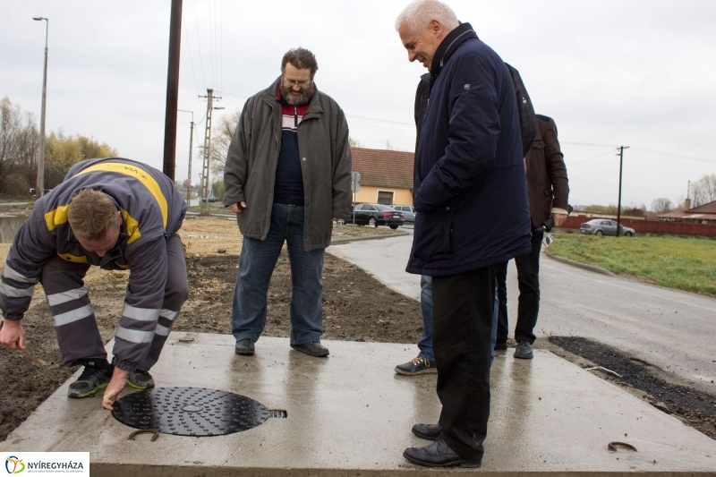 Helyszíni szemle a Tüzér utcán - fotó Szarka Lajos