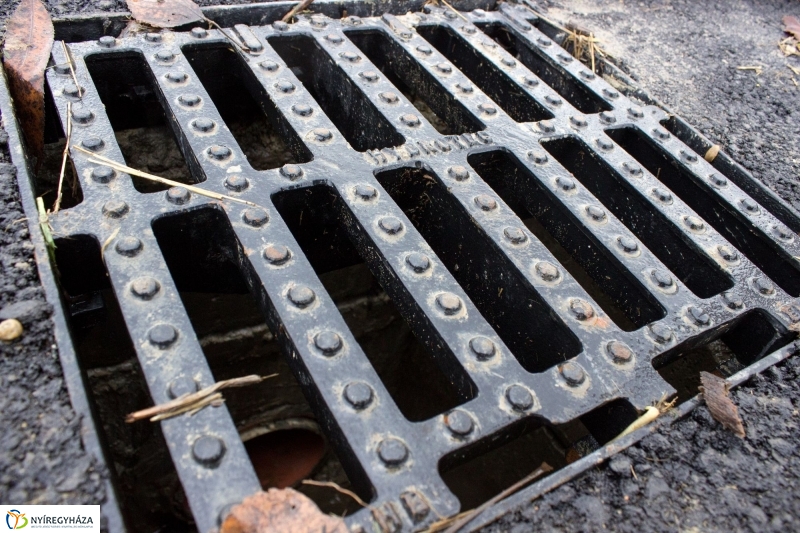 Helyszíni szemle a Tüzér utcán - fotó Szarka Lajos