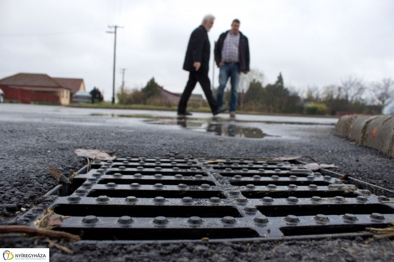 Helyszíni szemle a Tüzér utcán - fotó Szarka Lajos