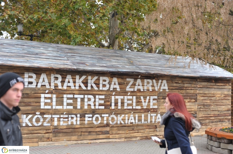 Barakk kiállítás Nyíregyházán - fotó Szarka Lajos