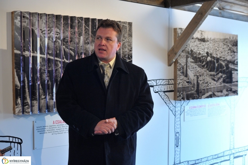 Barakk kiállítás Nyíregyházán - fotó Szarka Lajos