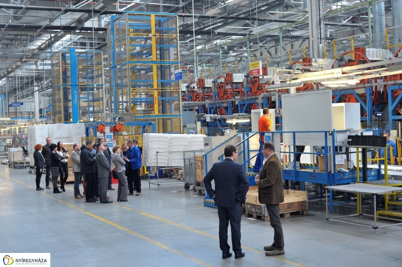 Gyárlátogatás az Electroluxnál - fotó Szarka Lajos