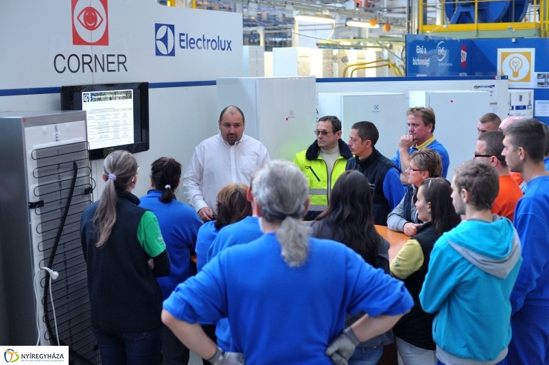 Gyárlátogatás az Electroluxnál - fotó Szarka Lajos
