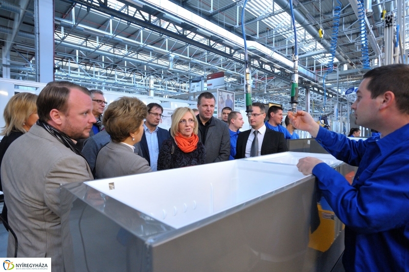 Gyárlátogatás az Electroluxnál - fotó Szarka Lajos