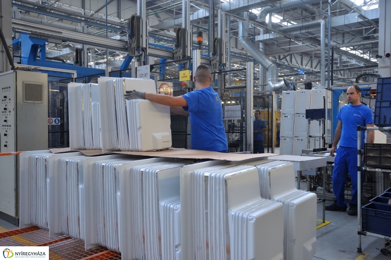 Pillanatképek az Electroluxnál - fotó Szarka Lajos