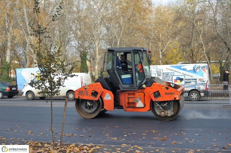 Elkezdődött a beruházás a Szegfű utcán - fotó Szarka Lajos