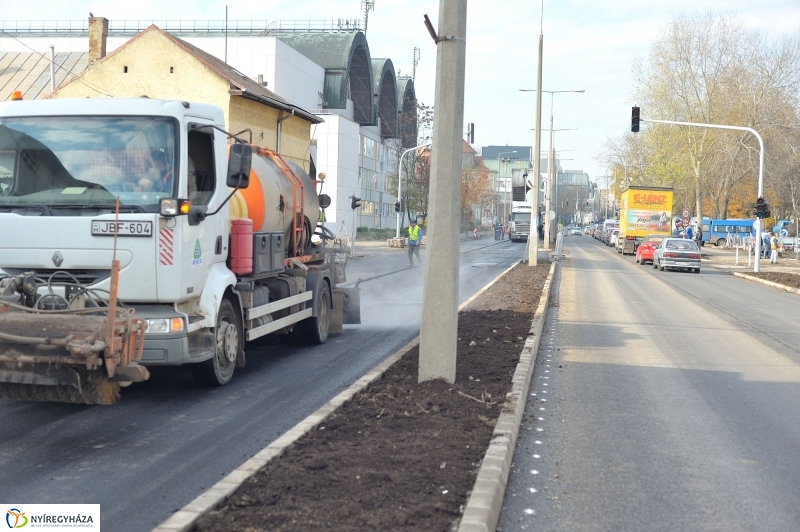 Elkezdődött a beruházás a Szegfű utcán - fotó Szarka Lajos