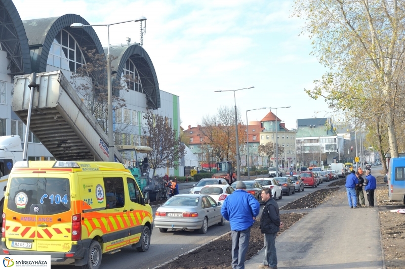 Elkezdődött a beruházás a Szegfű utcán - fotó Szarka Lajos