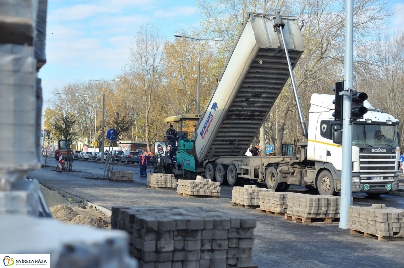 Elkezdődött a beruházás a Szegfű utcán - fotó Szarka Lajos