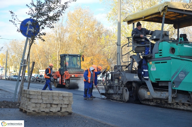 Elkezdődött a beruházás a Szegfű utcán - fotó Szarka Lajos