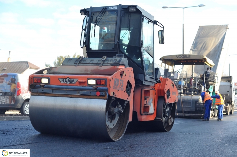 Elkezdődött a beruházás a Szegfű utcán - fotó Szarka Lajos
