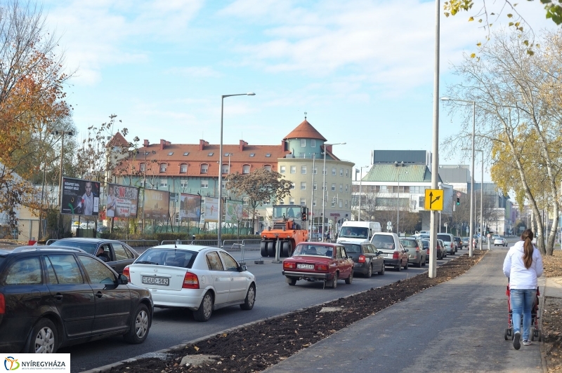 Elkezdődött a beruházás a Szegfű utcán - fotó Szarka Lajos