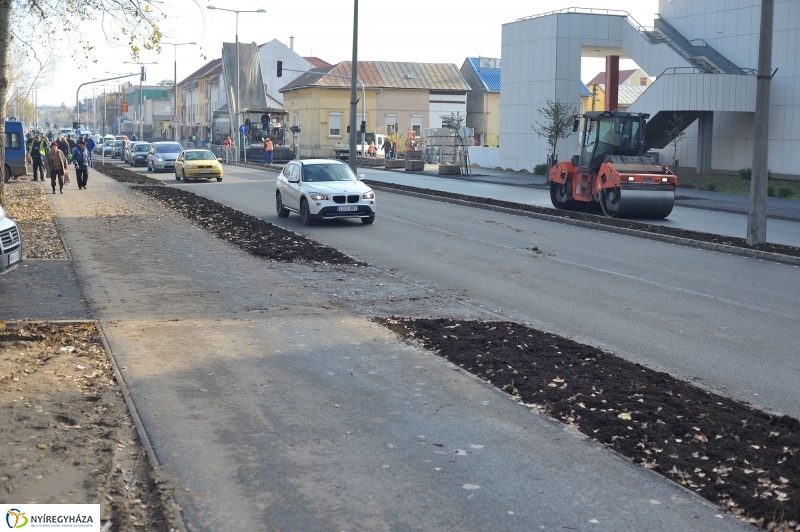 Elkezdődött a beruházás a Szegfű utcán - fotó Szarka Lajos