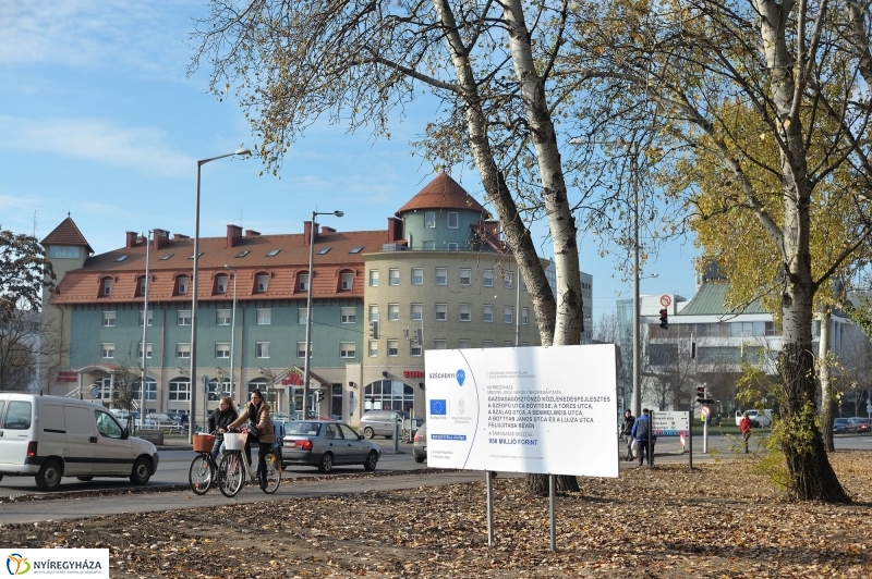Elkezdődött a beruházás a Szegfű utcán - fotó Szarka Lajos