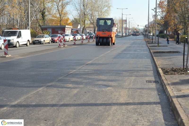 Elkezdődött a beruházás a Szegfű utcán - fotó Szarka Lajos