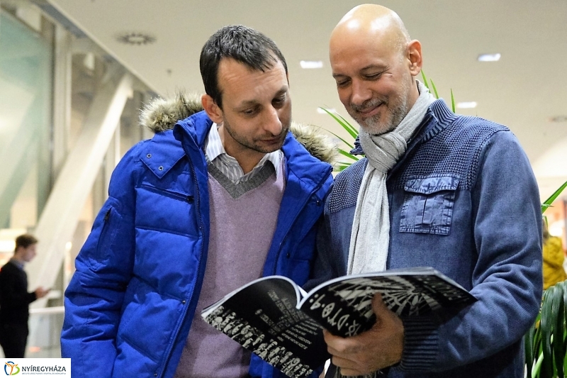 A PIRKADAT FIAI-kiállításmegnyitó a Korzóban